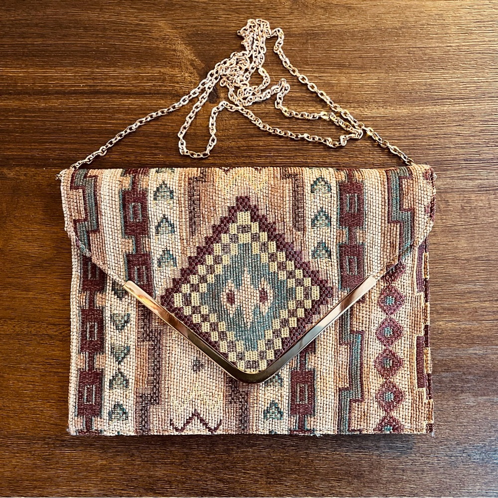 Woven Geometric Envelope Clutch in Multicolor